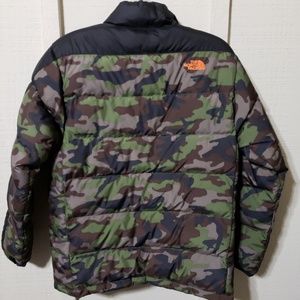 New North Face Boy 550 Fill Aconcagua Down Jacket Coat Green Camo XL 18-20